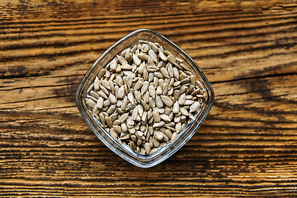 포토 JPG 해외이미지 식물 계절 꽃 음식 농업 다이어트 재료 자연 탁자 해바라기 건조 건강 식이요법 요리 씨앗 사람없음 목재 농작물 쌓기 에너지 견과류 수확 사발 닫기 맛 낟알 시리얼 굽기 먹기 묘사 유기농 날것 내추럴 단백질 생식 채식주의자 해외포토 나무 웰빙 산업 가구 컨셉 모션 사기그릇 구이 생태계 채식 영양소 파일형식 이미지허브