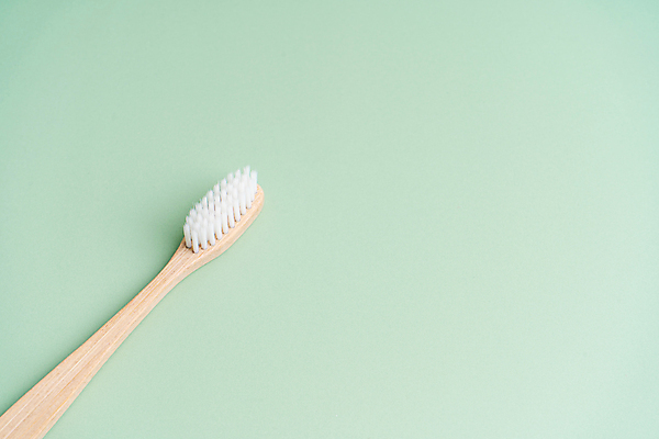 포토 JPG 해외이미지 사람없음 칫솔 오브젝트 에코 친환경 에코라이프 위생관리 친환경제품 카피스페이스 초록배경 대나무칫솔 다회용품 해외포토 라이프스타일 백그라운드 관리 초록색 위생용품 환경 공백 재활용품 파일형식 이미지허브