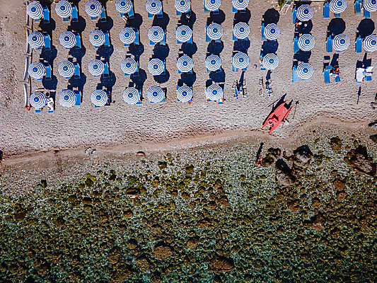 포토 JPG 해외이미지 유럽 모래 바다 섬 여행 자연 휴가 안테나 파노라마 사람없음 야외 물 파란색 관광지 이탈리아 만 지중해 휴양지 파라다이스 해외포토 자연요소 나라 컬러 통신 촬영기법 장소 생태계 파일형식 이미지허브