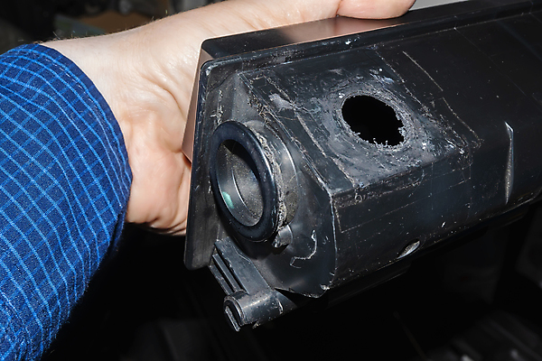 포토 JPG 해외이미지 직업 손 신체 노동자 사람없음 검은색 재활용 장비 잡기 업무 구멍 거친 센터 수리 상품 플라스틱 가난 종업원 서비스 주인 유지 나쁜 교체 벙어리 실린더 아마추어 회복 견습생 해외포토 컬러 컨셉 모션 재질 신체부위 작업 친환경 파일형식 이미지허브