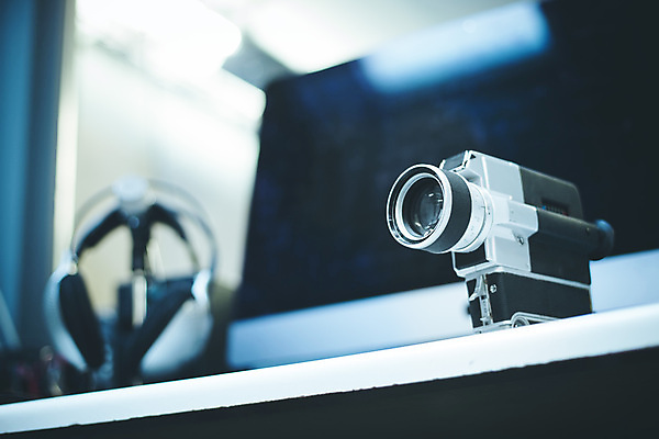 포토 JPG 해외이미지 라이프스타일 포즈 취미 사람없음 컴퓨터 축제 텔레비전 작업실 클래식 휴대용 자르기 영화관 필름 그림 아날로그 캠코더 옛날 해외포토 컨셉 모션 생활 전자제품 카메라 극장 오브젝트 파일형식 이미지허브