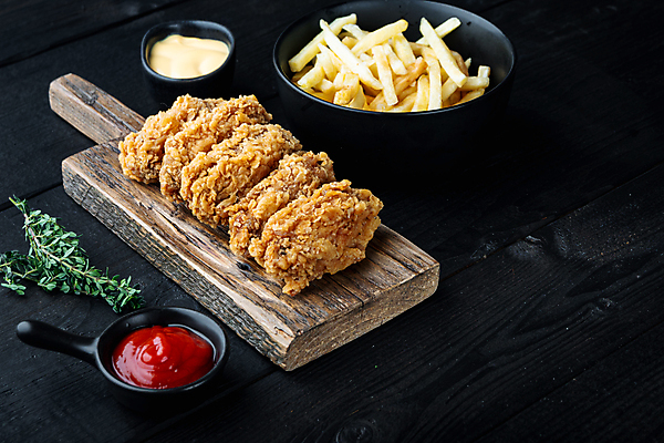 포토 JPG 해외이미지 접시 음식 날개 요리 사람없음 식사 치킨 공백 튀김 뜨거움 황금 빵가루 카피스페이스 해외포토 식기 닭고기요리 파일형식 이미지허브