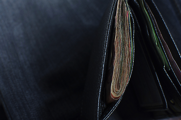 포토 JPG 해외이미지 백그라운드 컨셉 돈 비즈니스 태국 사람없음 금융 쇼핑 갈색 검은색 지갑 재산 정상 가죽 오브젝트 질감 고립 해외포토 아시아 컬러 경제 파일형식 이미지허브