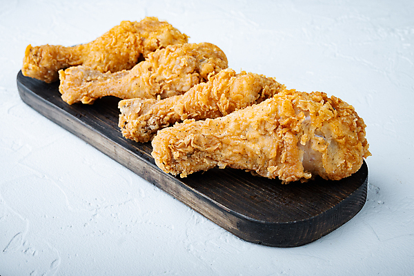 포토 JPG 해외이미지 조각 사람없음 식사 치킨 튀김 뜨거움 황금 맛 굽기 흰배경 남쪽 드럼스틱 빵가루 핸드메이드 해외포토 음식 백그라운드 컨셉 흰색 구이 방향 닭고기요리 파일형식 이미지허브