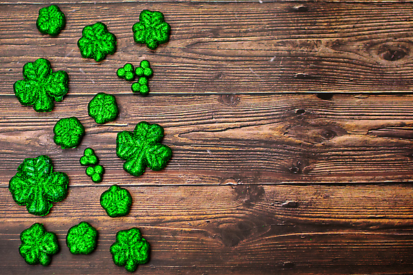 포토 JPG 해외이미지 모양 행복 문화 백그라운드 무지개 잎 날씨 휴가 불꽃 전등 바닥 이벤트 사람없음 목재 장식 초록색 빛 봄 축하 인사 최고 4 행운 재산 황금 우아함 성자 클로버 토끼풀 널 심볼 고민 질감 초대 꽃가루 아일랜드 마법 패티 논밭 파케트 해외포토 자연요소 나무 식물 계절 감정 유럽 종교 컬러 컨셉 밭 재료 불 조명 논 금융 숫자 예절 가루 파일형식 이미지허브