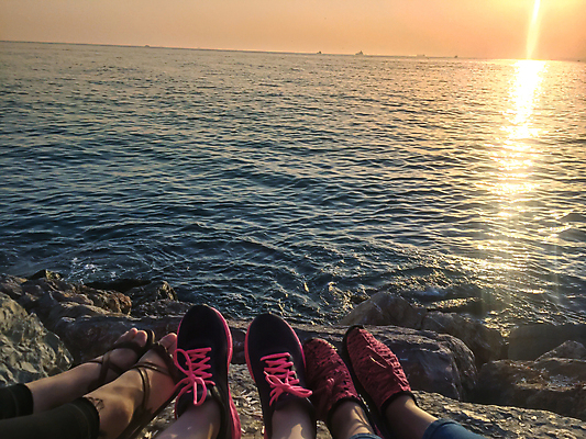 포토 JPG 해외이미지 라이프스타일 커플 모래 파도 바다 여행 백그라운드 오렌지 자연 하늘 휴가 이스탄불 사람 풍경 사람없음 야외 빨간색 물 여름 빛 컬러풀 햇빛 태양 뷰티 노란색 일출 보트 저녁 사진사 칠면조 안뜰 파라다이스 수평선 해외포토 자연요소 계절 컬러 배_교통 과일 관계 조류 생활 노을 야간 작가 생태계 파일형식 튀르키예 이미지허브