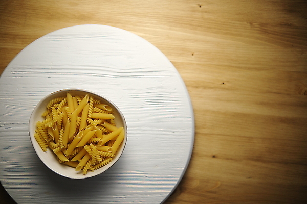 포토 JPG 해외이미지 모양 전통 문화 음식 백그라운드 다이어트 재료 넥타이 건조 파스타 건강 스파게티 종류 요리 사람없음 초록색 노란색 식사 저녁식사 이탈리아 흰색 그룹 밀 수집 지중해 먹기 국수 질감 날것 모음 타입 점심식사 고립 마카로니 생식 섞기 채식주의자 탄수화물 파르팔레 페투치네 펜네 탈리아텔레 해외포토 잡화 유럽 바다 컬러 모션 곡류 서양음식 한글 면류 채식 파스타면 파일형식 이미지허브
