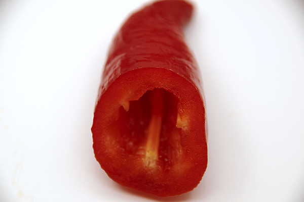 포토 JPG 해외이미지 음식 조각 채소 아침 사람없음 빨간색 달콤 맛 자르기 후추 숙성 해외포토 주간 컬러 컨셉 모션 향신료 파일형식 이미지허브