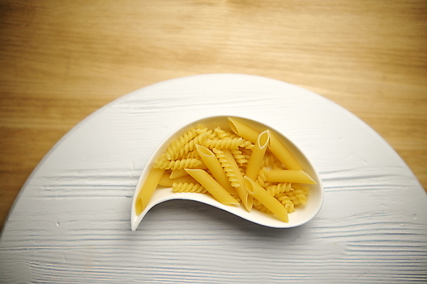 포토 JPG 해외이미지 모양 전통 문화 음식 백그라운드 다이어트 재료 넥타이 건조 파스타 건강 스파게티 종류 요리 사람없음 초록색 노란색 식사 저녁식사 이탈리아 흰색 그룹 밀 수집 지중해 먹기 국수 질감 날것 모음 타입 점심식사 고립 마카로니 생식 섞기 채식주의자 탄수화물 파르팔레 페투치네 펜네 탈리아텔레 해외포토 잡화 유럽 바다 컬러 모션 곡류 서양음식 한글 면류 채식 파스타면 파일형식 이미지허브