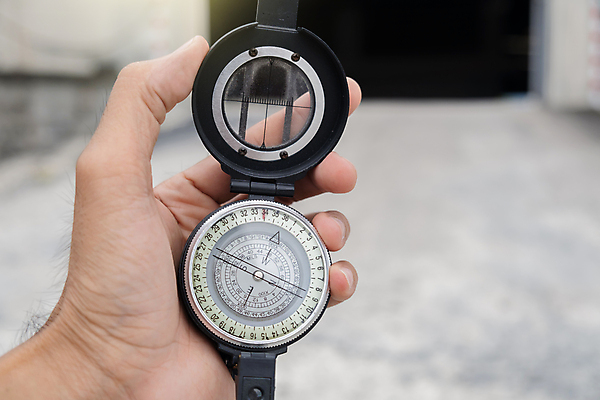 포토 JPG 해외이미지 라이프스타일 손 디자인 여행 백그라운드 컨셉 지도 비즈니스 가이드 자연 추상 휴가 화살 산 항해 사람 사람없음 야외 장식 세계 장비 탐험 골동품 잡기 역사 닫기 소프트포커스 나침반 방향 오브젝트 복고 위치 북쪽 동쪽 네비게이션 발견 오리엔테이션 지리 항해사 해외포토 직업 무늬 배_교통 모션 촬영기법 생활 신체부위 생태계 파일형식 이미지허브