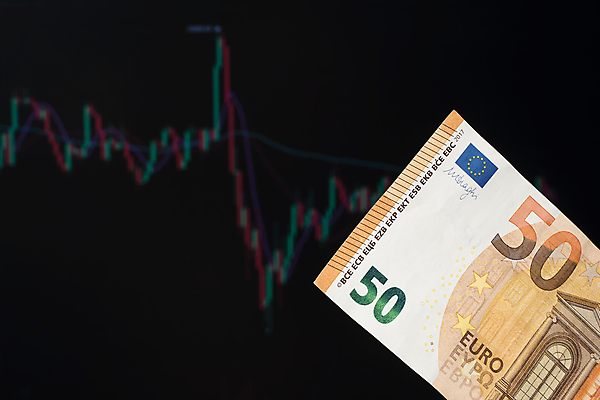 포토 JPG 해외이미지 유럽 돈 성공 그래프 사람없음 그래픽 금융 경제 거래 유로 계산 재산 가격 중개인 속도 외화 투자 상승 이익 수익 가치 자원 계산서 빈털터리 파산 대출 빚 계좌 예산 위기 자금 해외포토 직업 나라 컨셉 비즈니스 파일형식 이미지허브