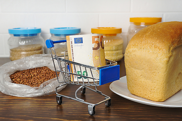 포토 JPG 해외이미지 유럽 음식 빵 옥수수 들기 사람없음 금융 경제 판매 활발 유로 도움 계산 구출 구매 상품 낟알 가격 시리얼 메밀 주기 상승 가치 자원 리빙 파산 빚 마케팅 분실 수입 영양분 위기 재앙 지원 치유 헬프 공급 비용 해외포토 나라 컨셉 돈 식재료 모션 곡류 쇼핑 파일형식 이미지허브