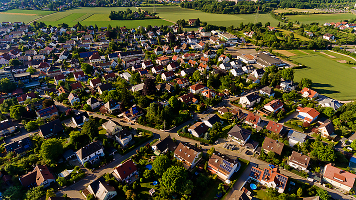 포토 JPG 해외이미지 유럽 여행 밭 농업 자연 지붕 휴가 주택 독일 안테나 파노라마 사람없음 야외 초록색 마을 맑음 시골 숲 땅 내추럴 해외포토 나라 산업 컬러 통신 날씨 촬영기법 건물 생태계 파일형식 이미지허브