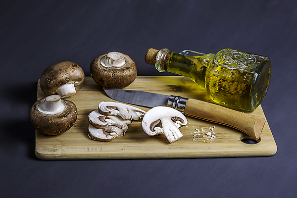 포토 JPG 해외이미지 음식 백그라운드 채소 재료 자연 탁자 도마 건강 요리 사람없음 목재 가로 컬러풀 갈색 식사 버섯 수확 신선 맛 준비 유기농 날것 곰팡이 생식 식용 개조 해외포토 나무 웰빙 컬러 가구 컨셉 농업 주방용품 생태계 파일형식 이미지허브