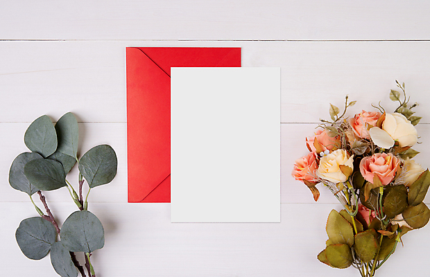 포토 JPG 해외이미지 꽃 종이 탁자 프레임 선물 사람없음 책상 목업 해외포토 식물 가구 파일형식 이미지허브