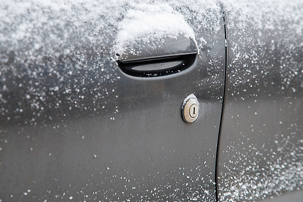 포토 JPG 해외이미지 주간 계절 여행 백그라운드 겨울 교통시설 자동차 날씨 추상 건조 손잡이 사람없음 야외 햇빛 문 검은색 기계 장비 추위 덮개 클래식 닫기 플라스틱 묘사 질감 잠금 열쇠구멍 온도 눈보라 블러 자동 캡모자 폭설 눈내림 해외포토 자연요소 모자_잡화 육상교통 컬러 교통 컨셉 무늬 모션 재질 눈_날씨 태양 뚜껑 자연재해 시설 보안 파일형식 이미지허브