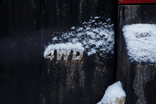 포토 JPG 해외이미지 스포츠 겨울 텍스트 교통시설 자동차 사람없음 단어 검은색 힘 운전 추위 바퀴 4 속도 먼지 진흙 짐차 기어 서명 그런지 비포장도로 선로 심각 약어 오프로드 자동 해외포토 문자 계절 도로 육상교통 컬러 교통 컨셉 모션 숫자 시설 파일형식 이미지허브