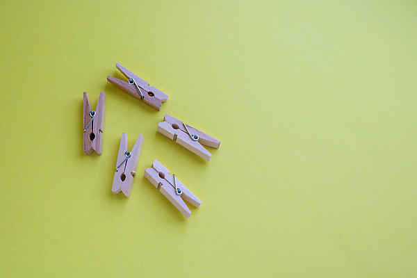 포토 JPG 해외이미지 전통 배너 종이 백그라운드 컨셉 패턴 비즈니스 가정 추상 집게 사람없음 목재 사무실 노란색 우주 수확 흰색 공구 잡기 신용카드 거친 그룹 메시지 닫기 묘사 오브젝트 복고 클립 심플 빨래집게 내추럴 고립 평야 해외포토 나무 컬러 무늬 농업 재료 모션 자연 금융 도구 파일형식 이미지허브