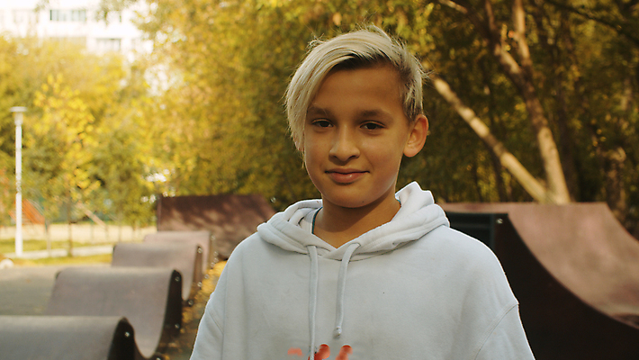 포토 JPG 해외이미지 나무 백인 라이프스타일 공원 남자 행복 얼굴 어린이 스포츠 휴식 건강 한명 서기 미소 소년 야외 10대 초록색 여름 청춘 금발 태양 맑음 기쁨 흰색 도시 라이더 해외포토 자연요소 서양인 식물 1 헤어스타일 계절 공공시설 감정 컬러 컨셉 모션 청소년 날씨 표정 사람 생활 신체부위 파일형식 이미지허브