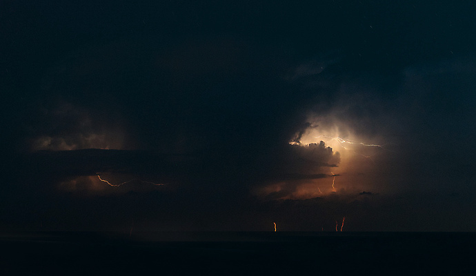 포토 JPG 해외이미지 구름 바다 자연 하늘 날씨 사람없음 빛 어둠 힘 야간 위험 번개 지중해 볼트 폭풍 뇌우 스트라이크 해외포토 자연요소 컨셉 공구 생태계 파일형식 이미지허브