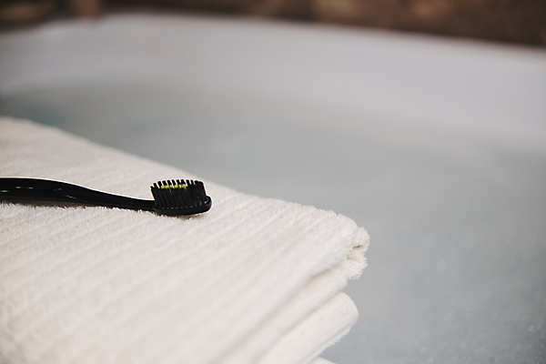 포토 JPG 해외이미지 라이프스타일 손 백그라운드 컨셉 잎 자연 유리 아침 건강 사람없음 목재 치료 초록색 수건 뷰티 스파 목욕 화장품 욕실 흰색 잡기 붓 입 치아 빨래 칫솔 플라스틱 가루 대나무 에코 유기농 생태계 스펀지 낭비 내추럴 영 돌봄 무료 생태학 위생관리 해외포토 주간 나무 식물 웰빙 교육 컬러 가사 재료 의학 모션 재질 관리 생활 신체부위 위생용품 숫자 환경 청결 소화기관 파일형식 이미지허브