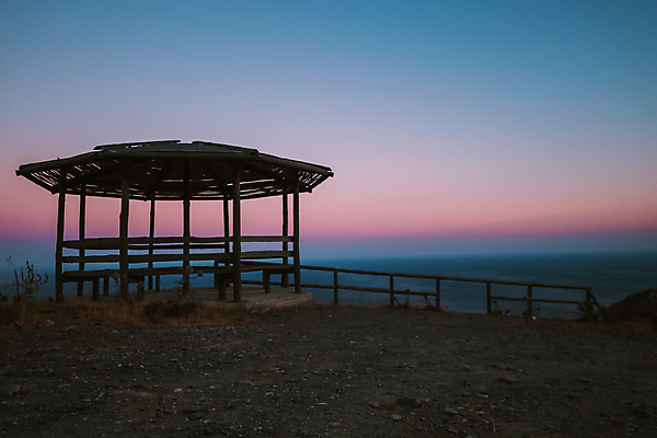포토 JPG 해외이미지 구름 호수 모래 바다 의자 우산 하늘 사람없음 야외 건물 물 여름 태양 항구 식사 황혼 일몰 새벽 산책로 저수지 저녁 그늘 수평선 해외포토 자연요소 건축물 계절 길 가구 교통시설 노을 야간 파일형식 이미지허브