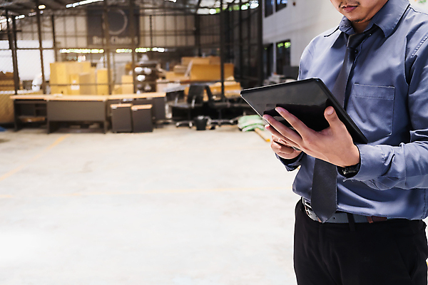 포토 JPG 해외이미지 직업 라이프스타일 남자 산업 컨셉 비즈니스 포장 공장 성공 노동자 아이디어 직장 한명 사람 금융 상자 사무실 독서 쪽지 화물 기록 업무 비즈니스맨 메시지 엔지니어 닫기 제조 보호 디자이너 창고 직원 오브젝트 경영자 패키지 수납 공학 물류 필기체 공급 해외포토 문자 1 교육 회사 공업 모션 생활 경제 운송업 작업 직장인 기술자 리더 파일형식 이미지허브