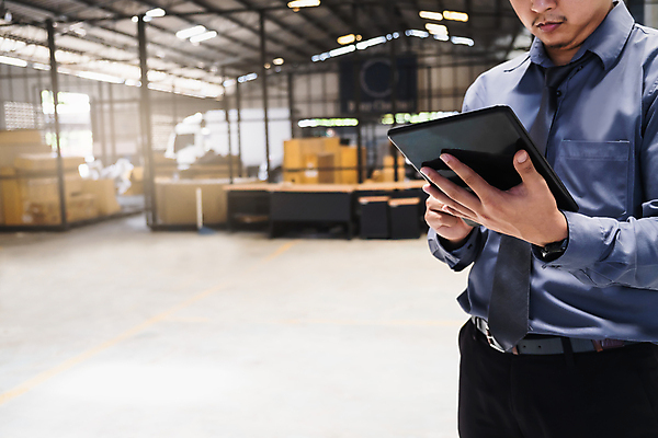 포토 JPG 해외이미지 직업 라이프스타일 손 디자인 컨셉 비즈니스 포장 노동자 아이디어 직장 한명 사람 금융 상자 사무실 독서 쪽지 화물 기록 업무 작업 메시지 닫기 제조 보호 디자이너 책상 창고 직원 오브젝트 패키지 수납 공학 물류 필기체 공급 해외포토 문자 1 교육 가구 회사 모션 생활 신체부위 경제 운송업 파일형식 이미지허브