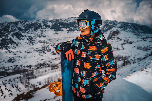 포토 JPG 해외이미지 라이프스타일 옷 계절 여자 행복 스포츠 여행 겨울 놀이 휴가 산 건강 가면 한명 서기 사람 야외 여행객 기쁨 자유 게임 스노우보드 헬멧 휴양지 스노우보더 눈내림 해외포토 1 감정 컨셉 모션 운동선수 눈_날씨 생활 장소 보드_스포츠 보호장비 파일형식 이미지허브