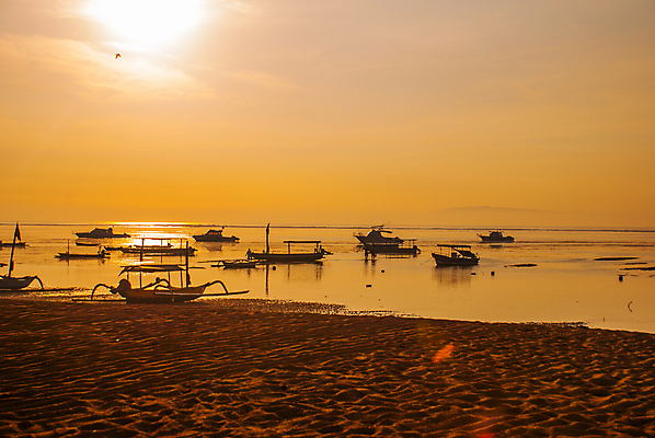 포토 JPG 해외이미지 식물 아시아 문화 음식 바다 섬 여행 백그라운드 자연 낚시 휴가 새로움 동양인 풍경 사람없음 야외 물 농작물 평화 마을 일출 환경 계곡 일몰 시골 보트 낟알 어부 발리 인도네시아 장면 낚시꾼 논밭 해외포토 자연요소 직업 나라 컨셉 밭 농업 배_교통 레저 논 인종 노을 생태계 파일형식 이미지허브