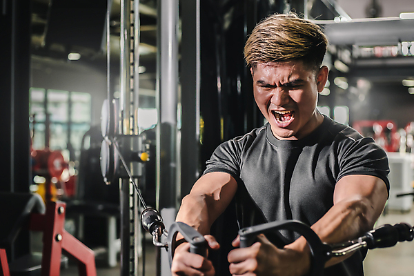 포토 JPG 해외이미지 모양 백인 라이프스타일 남자 스포츠 신체 근육 건강 한명 사람 성인 운동복 운동 힘 아령 장비 몸무게 보디빌딩 보디빌더 연습 어깨 클럽 체육관 땀 근육질 리프트 팔 무거움 궤 리프팅 이두근 해외포토 서양인 1 옷 생활 신체부위 헬스 무게 몸매 파일형식 이미지허브