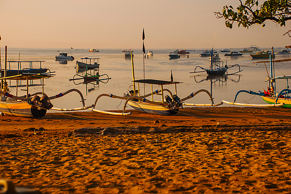 포토 JPG 해외이미지 식물 아시아 문화 음식 바다 섬 여행 백그라운드 자연 낚시 휴가 새로움 동양인 풍경 사람없음 야외 물 농작물 평화 마을 일출 환경 계곡 일몰 시골 보트 낟알 어부 발리 인도네시아 장면 낚시꾼 논밭 해외포토 자연요소 직업 나라 컨셉 밭 농업 배_교통 레저 논 인종 노을 생태계 파일형식 이미지허브