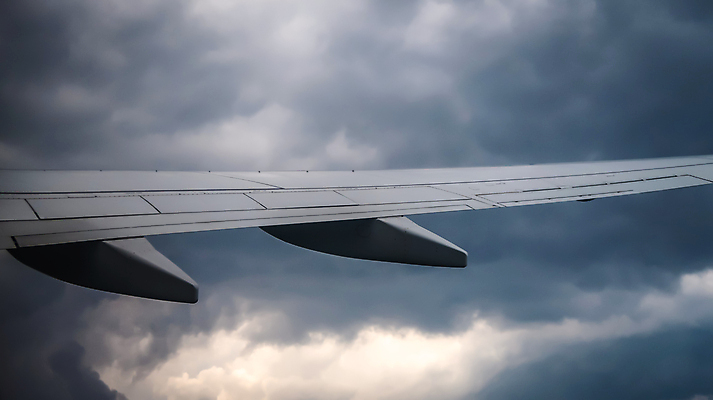 포토 JPG 해외이미지 동물 여행 교통시설 자연 조류 하늘 비행기 사람없음 야외 덮개 공항 큼 항공 제트기 승객 엔진 대패 폭격기 수평선 해외포토 무기 교통 항공교통 대중교통 뚜껑 크기 시설 생태계 파일형식 이미지허브