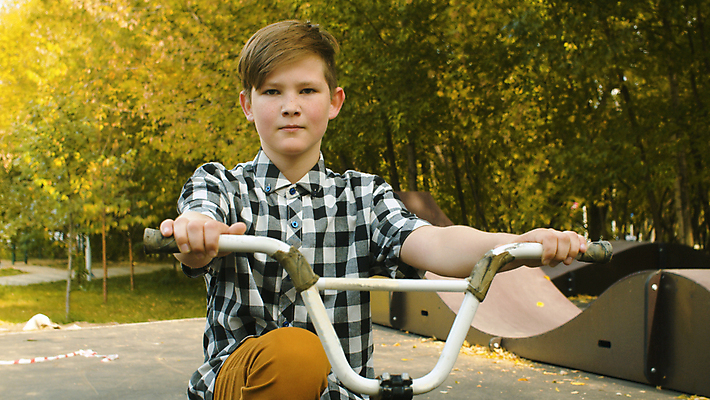 포토 JPG 해외이미지 나무 라이프스타일 공원 남자 행복 얼굴 어린이 스포츠 휴식 건강 한명 앉기 소년 야외 10대 초록색 여름 청춘 맑음 자전거 도시 승차 순환 라이더 바이킹 해외포토 식물 1 계절 공공시설 감정 컬러 컨셉 모션 청소년 날씨 사람 생활 신체부위 바이크 파일형식 이미지허브