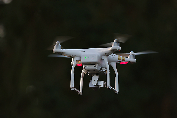 포토 JPG 해외이미지 산업 포즈 백그라운드 전등 안테나 사람없음 야외 카메라 우주 디지털 촬영 일몰 장비 흰색 비행 항공 서비스 법 혁명 고립 드론 면허증 평야 카피스페이스 해외포토 컬러 컨셉 통신 자연 조명 전자제품 노을 공백 면허 증명서 파일형식 이미지허브