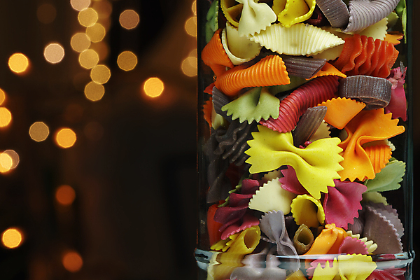 포토 JPG 해외이미지 모양 전통 음식 패턴 다이어트 재료 탁자 넥타이 건조 파스타 건강 요리 사람없음 컬러풀 노란색 식사 저녁식사 이탈리아 활발 면 사발 플랫 정상 밀 먹기 국수 활 유기농 날것 보케 머리위 생식 채식주의자 탄수화물 파르팔레 핸드메이드 해외포토 웰빙 잡화 유럽 컬러 가구 컨셉 무늬 모션 곡류 서양음식 면류 사기그릇 채식 파스타면 파일형식 이미지허브