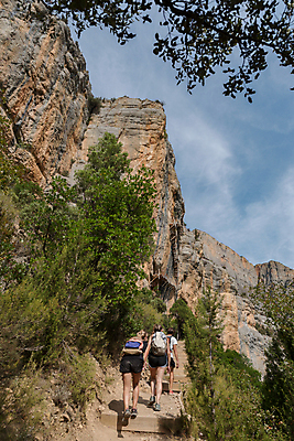 포토 JPG 해외이미지 디자인 공원 유럽 여행 백그라운드 자연 하늘 휴가 산 사람없음 야외 초록색 물 파란색 뷰티 환경 하이킹 스페인 숲 내추럴 석회암 절정 산맥 해외포토 자연요소 공공시설 나라 컬러 레저 암석 생태계 파일형식 이미지허브