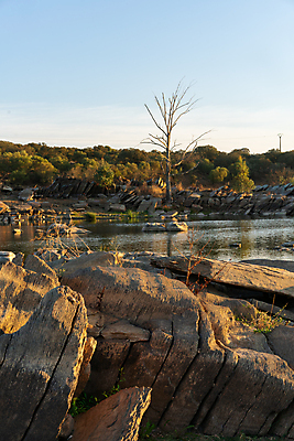 포토 JPG 해외이미지 나무 공원 호수 여행 백그라운드 자연 하늘 휴가 파노라마 풍경 사람없음 야외 목재 초록색 물 여름 파란색 강 뷰티 반사 환경 계곡 봄 흐름 바위 시골 개울 황무지 스페인 숲 포르투갈 장면 내추럴 수평선 해외포토 자연요소 식물 계절 공공시설 유럽 컬러 컨셉 재료 촬영기법 돌_바위 생태계 파일형식 이미지허브