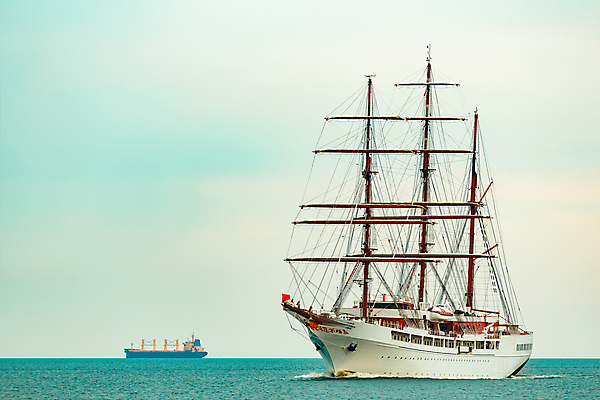 포토 JPG 해외이미지 주간 바다 항해 사람없음 야외 범선 선박 해외포토 자연요소 수상교통 배_교통 파일형식 이미지허브