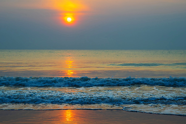 포토 JPG 해외이미지 실루엣 파도 바다 백그라운드 일러스트 휴가 전등 사람없음 빛 햇빛 반사 일출 꿈 광선 천국 해외포토 조명 촬영기법 태양 노을 파일형식 이미지허브