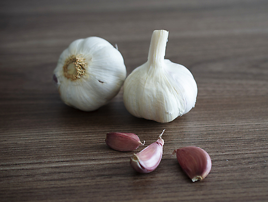 포토 JPG 해외이미지 식물 음식 분홍색 백그라운드 다이어트 채소 재료 전구 자연 탁자 건강 마늘 요리 사람없음 목재 갈색 식사 저녁식사 흰색 신선 양념 조미료 맛 향신료 유기농 매움 날것 냄새 내추럴 점심식사 채식주의자 비건 해외포토 나무 웰빙 컬러 가구 컨셉 생태계 채식 향미료 파일형식 이미지허브