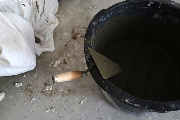 포토 JPG 해외이미지 직업 손 산업 장갑 백그라운드 벽돌 노동자 사람없음 건물 가로 눕기 쌓기 금속 장비 건설현장 기구 공구 업무 작업 변화 망치 결합 안전모 헬멧 플라스틱 모종삽 타일 오브젝트 시멘트 주걱 시스템 질서 명령 건축업자 설치 업그레이드 진짜 콘크리트 해외포토 건축물 잡화 건축 컨셉 모션 재질 주방용품 건설업 신체부위 도구 예절 안전장비 보호장비 삽 파일형식 이미지허브