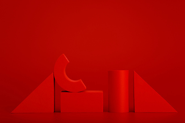 포토 JPG 해외이미지 스튜디오촬영 실내 사람없음 빨간색 3D 삼각형 오브젝트 원기둥 직사각형 빨간배경 입체도형 목업 해외포토 도형 컬러 백그라운드 내부 원형 입체 디지털합성 파일형식 이미지허브