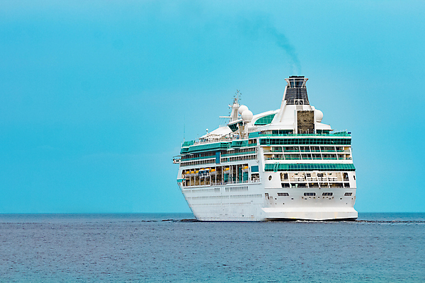 포토 JPG 해외이미지 주간 바다 항해 사람없음 야외 큼 유람선 크루즈 해외포토 자연요소 배_교통 크기 파일형식 이미지허브