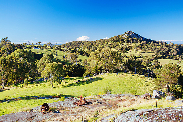 포토 JPG 해외이미지 나무 밭 산 사람없음 초록색 여름 태양 골동품 시골 역사 재산 호주 언덕 옛날 해외포토 자연요소 식물 계절 컬러 농업 금융 오세아니아 파일형식 이미지허브