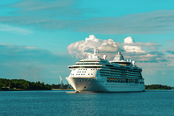 포토 JPG 해외이미지 주간 나무 바다 항해 사람없음 야외 큼 유람선 크루즈 해외포토 자연요소 식물 배_교통 크기 파일형식 이미지허브