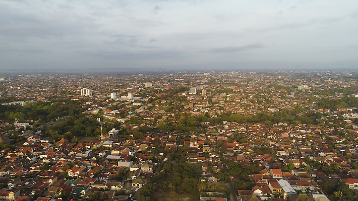 포토 JPG 해외이미지 전통 문화 도로 여행 건축양식 자동차 주택 풍경 사람없음 야외 건물 도시풍경 일출 탑 일몰 도시 인도네시아 조감도 해외포토 건축물 건축 아시아 길 육상교통 교통시설 노을 파일형식 이미지허브