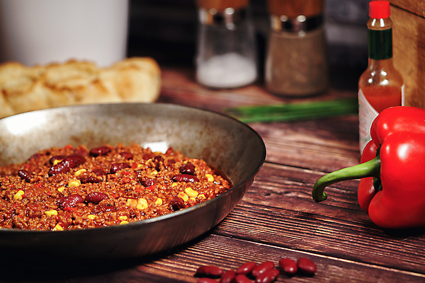 포토 JPG 해외이미지 전통 접시 음식 토마토 재료 고추 탁자 양파 콩 파프리카 마늘 육류 옥수수 요리 사람없음 목재 빨간색 주방 식사 저녁식사 소고기 시골 신선 뜨거움 사발 신장 맛 수프 준비 냅킨 서빙 후추 점심식사 다진 영양분 해외포토 나무 식기 컬러 가구 컨셉 채소 식재료 곡류 사기그릇 비뇨기관 향신료 파일형식 이미지허브