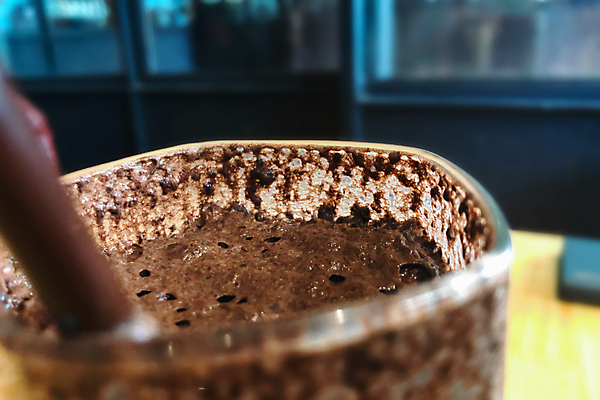 포토 JPG 해외이미지 음료 음식 백그라운드 유리 디저트 건강 사람없음 여름 갈색 초콜릿 얼음 우유 추위 신선 달콤 맛 설탕 크림 상쾌 코코아 쉐이크 스무디 해외포토 자연요소 계절 감정 컬러 컨셉 재질 유제품 파일형식 이미지허브