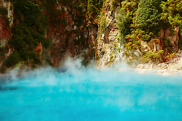 포토 JPG 해외이미지 공원 호수 여행 자연 새로움 산 풍경 사람없음 물 파란색 컬러풀 뜨거움 더위 수증기 폭발 화재 시력 화산 분화구 전국 지열 지질학 해외포토 자연요소 공공시설 교육 컬러 컨셉 날씨 사건 생태계 파일형식 이미지허브